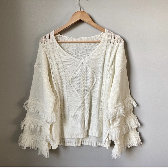 White Tassel Sweater - Picture 3 of 8